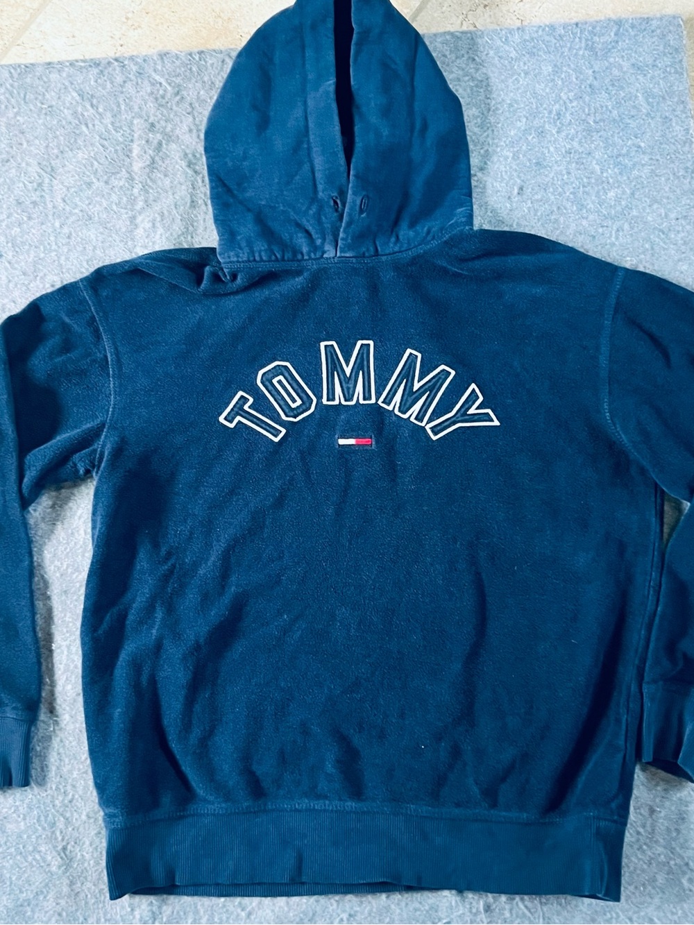 Vintage Tommy Hilfiger Navy Blue 'TOMMY' Hoodie 🎆